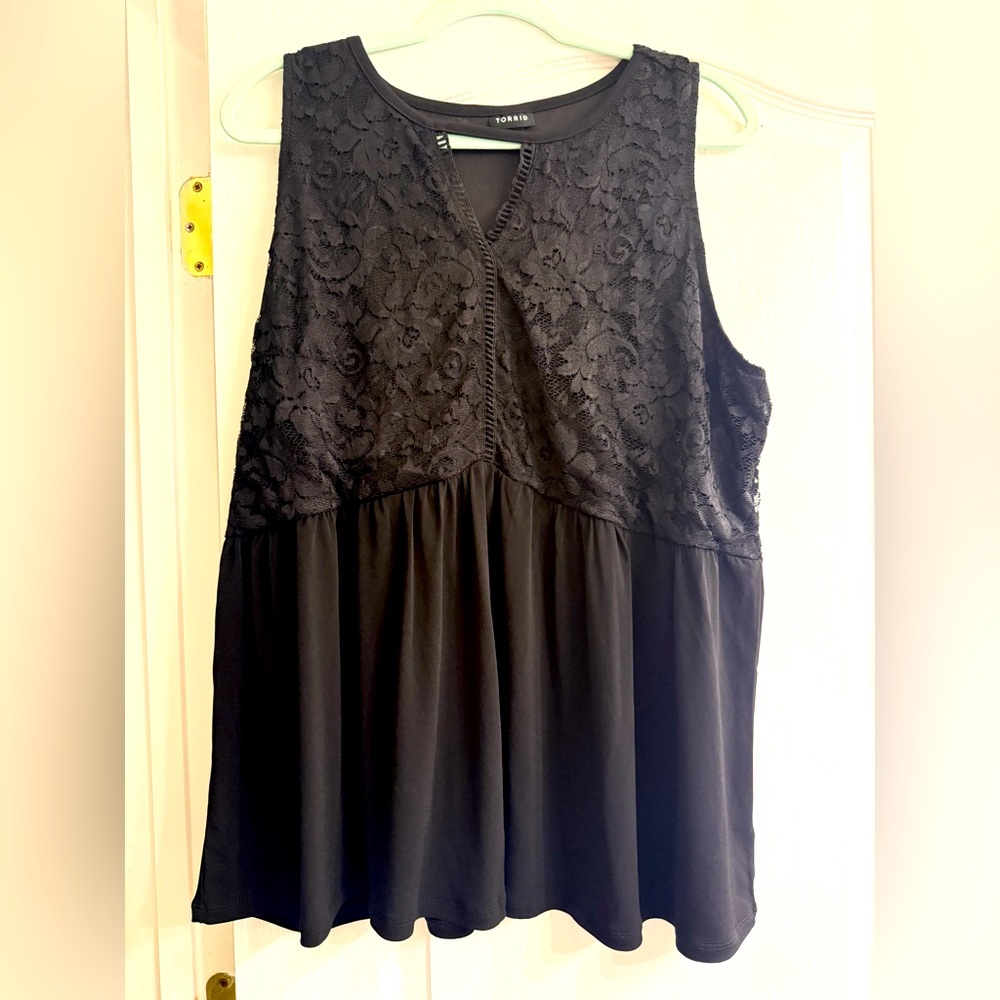 Torrid Black Mini Studio Knit Crew Neck Keyhole Lace Babydoll Tank Top - size 1
